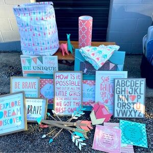 Flash Sale!! 19 Pieces Hobby Lobby Lot Boho Girls Bedroom Inspire Decor & Signs
